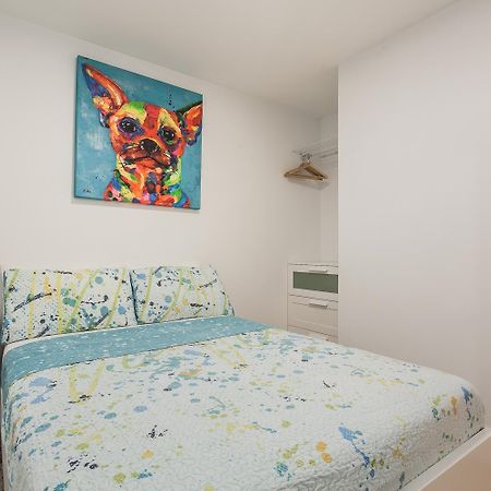 טורונטו Cozy 2Br Close To Cn Tower & Harbourfront מראה חיצוני תמונה