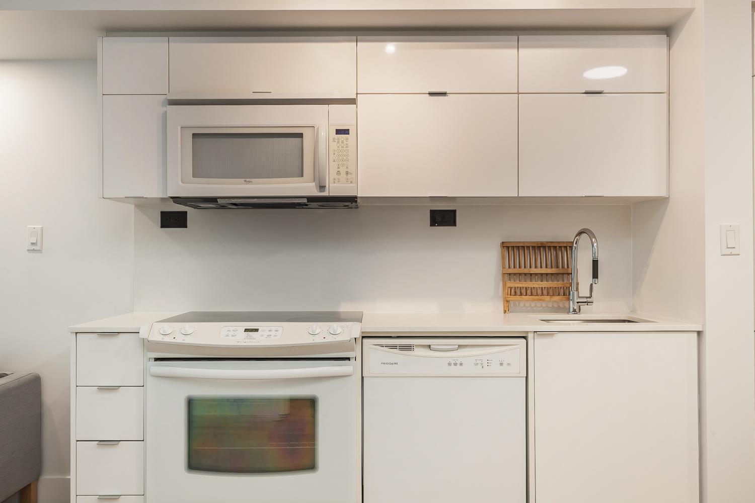 טורונטו Cozy 2Br Close To Cn Tower & Harbourfront מראה חיצוני תמונה