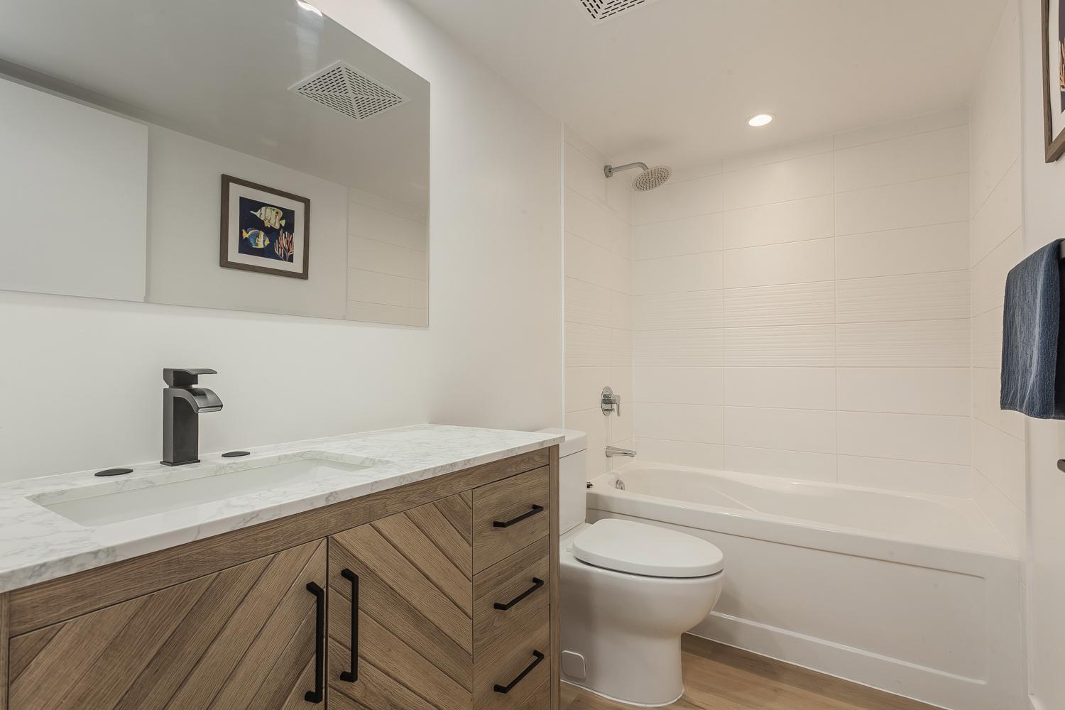 טורונטו Cozy 2Br Close To Cn Tower & Harbourfront מראה חיצוני תמונה