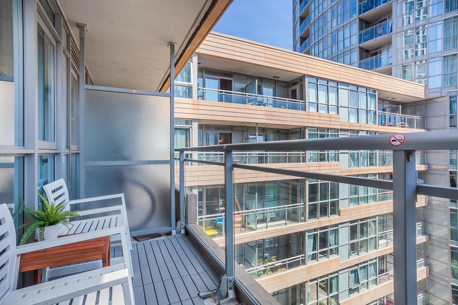 טורונטו Cozy 2Br Close To Cn Tower & Harbourfront מראה חיצוני תמונה